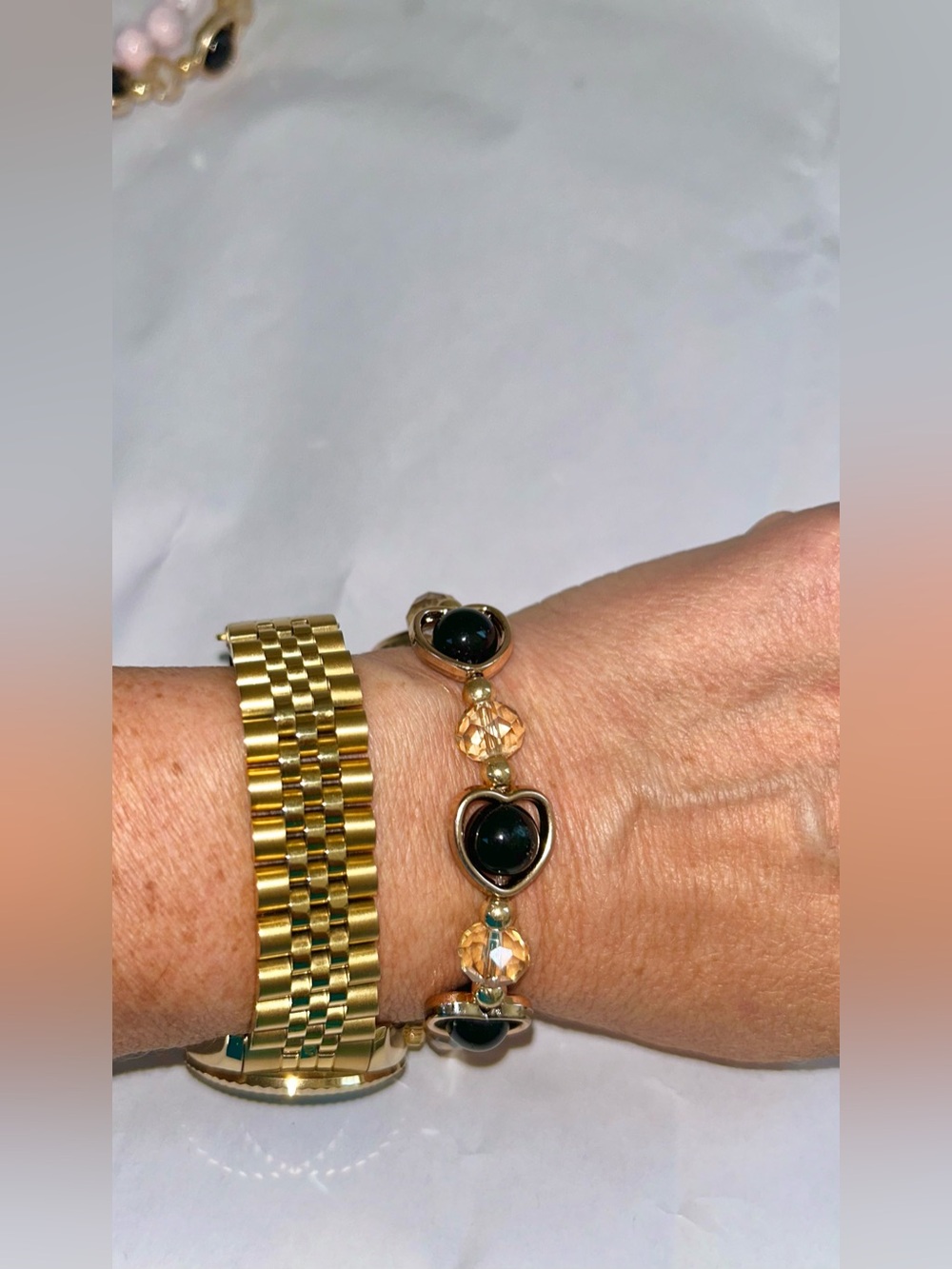 NWT Heart Bead Stretch Bracelet Black + Gold you can also mix & match So Fun!